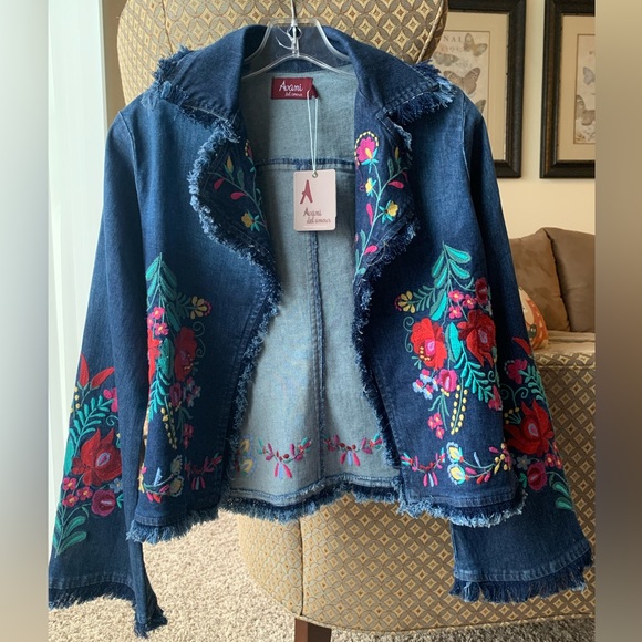 AVANI DEL AMOUR EMBROIDERED JEAN JACKET NWT Flowers Fringed Flared Sleeves SZ S - Picture 3 of 12
